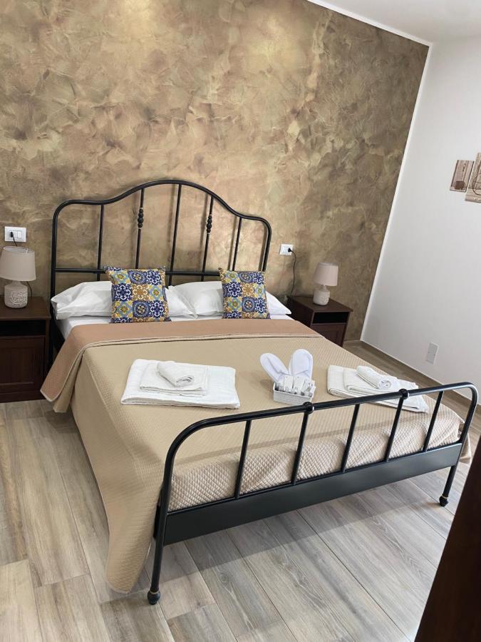 Maryam23 Bed & Breakfast Сиракуза Екстериор снимка